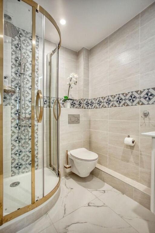 Appartement 110m2- 3ch-clim-tres Spacieux *